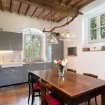 Casa Mirandola *